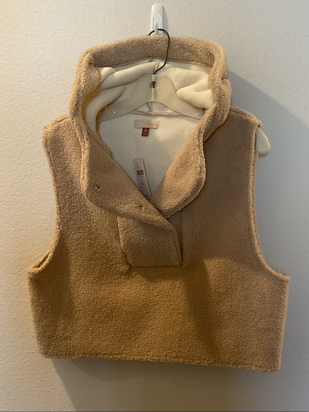 Pilcro Tan Cropped Sherpa Hooded Vest. Anthropologie